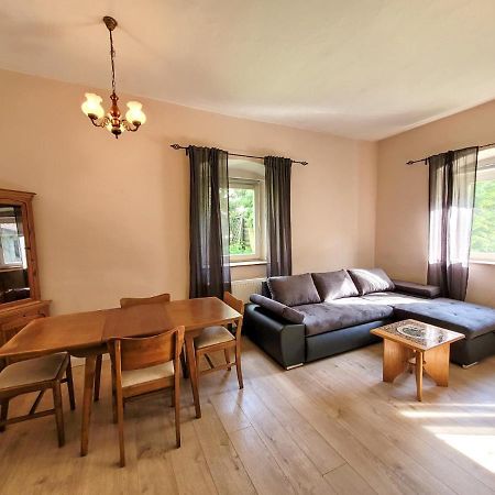 Gortschach  Pferdegut Schloss Treffen Apartments מראה חיצוני תמונה