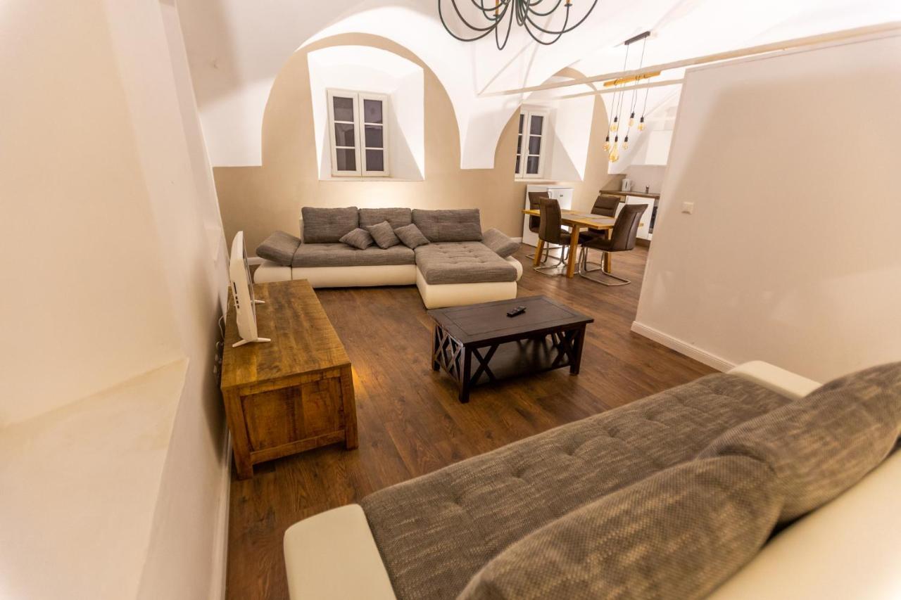 Gortschach  Pferdegut Schloss Treffen Apartments מראה חיצוני תמונה