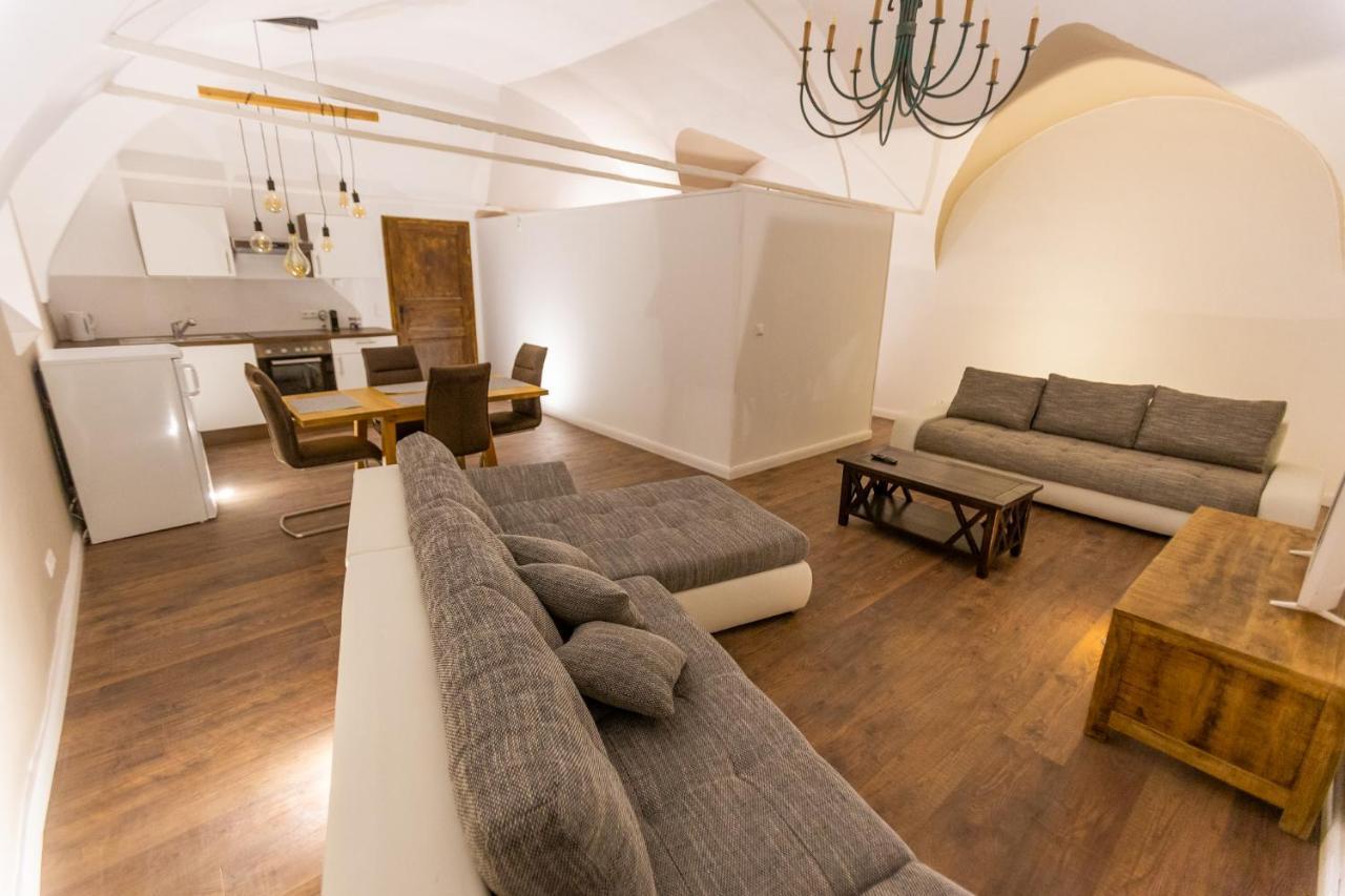Gortschach  Pferdegut Schloss Treffen Apartments מראה חיצוני תמונה
