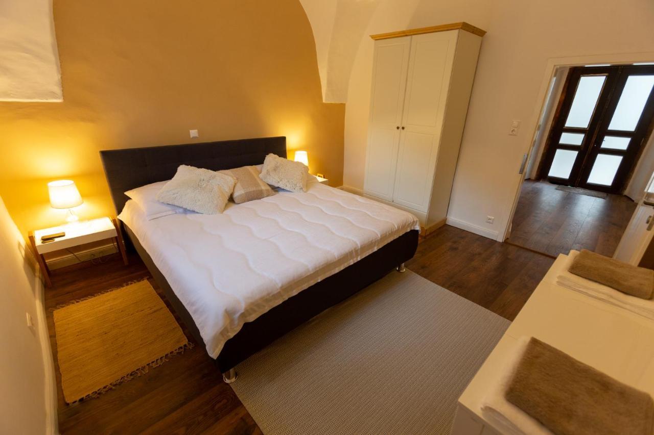 Gortschach  Pferdegut Schloss Treffen Apartments מראה חיצוני תמונה