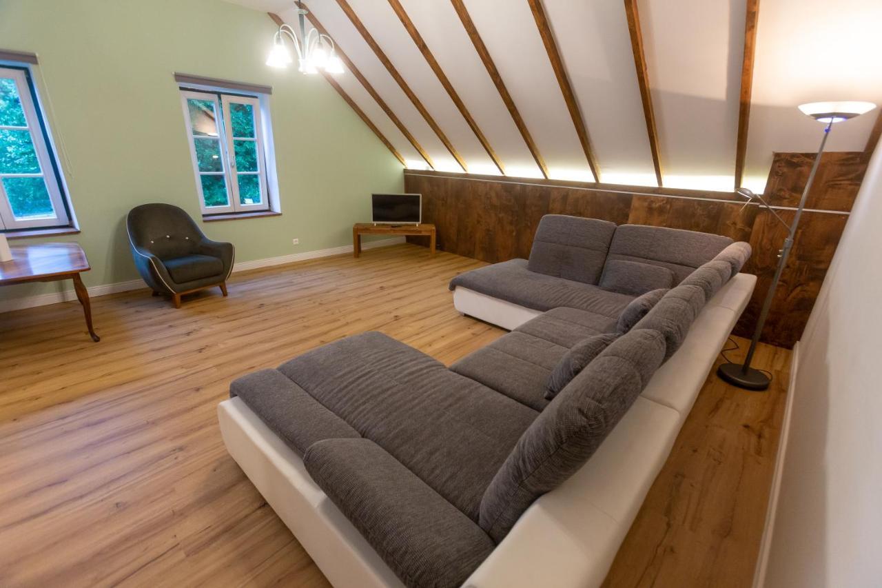 Gortschach  Pferdegut Schloss Treffen Apartments מראה חיצוני תמונה