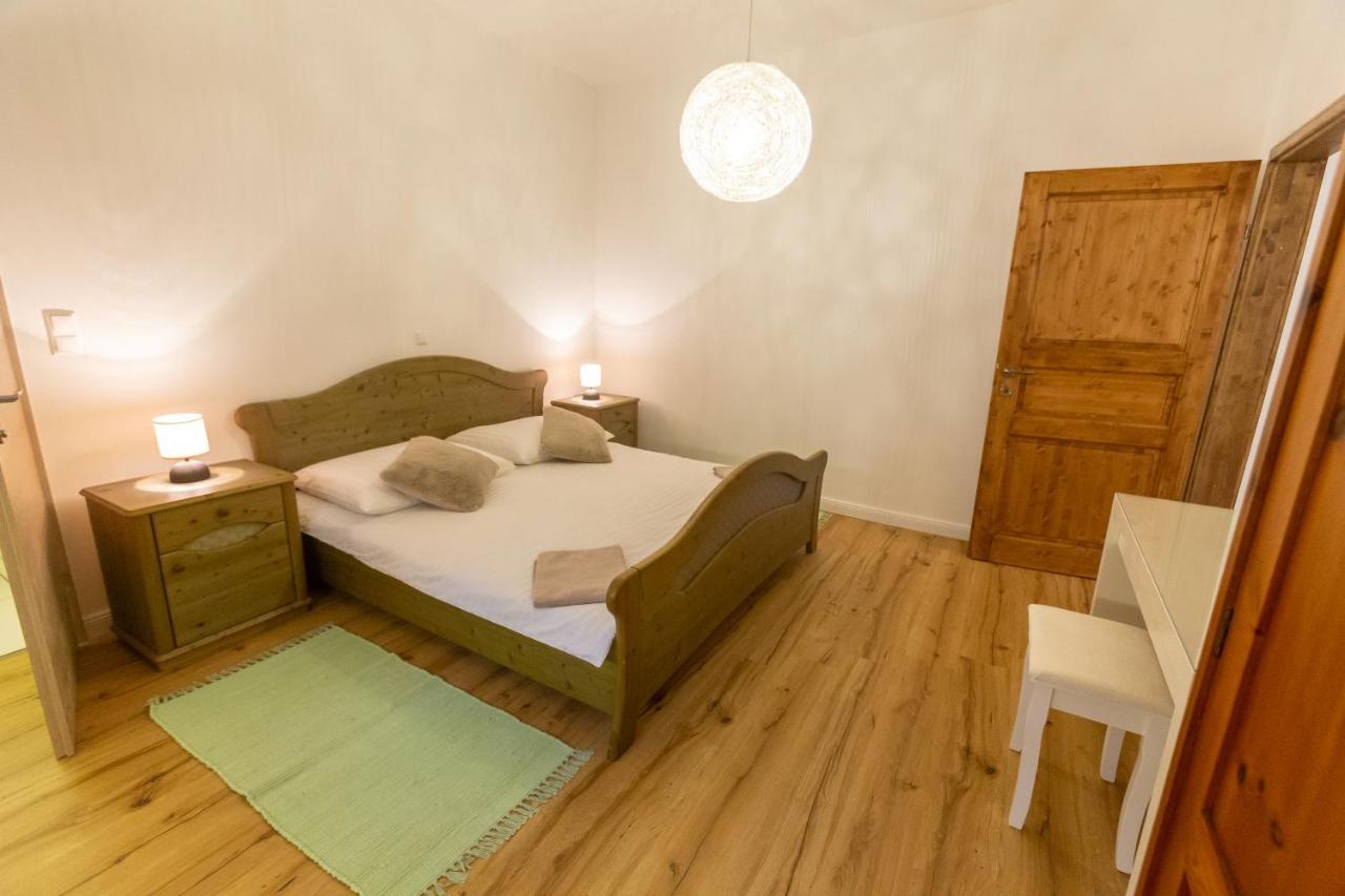 Gortschach  Pferdegut Schloss Treffen Apartments מראה חיצוני תמונה