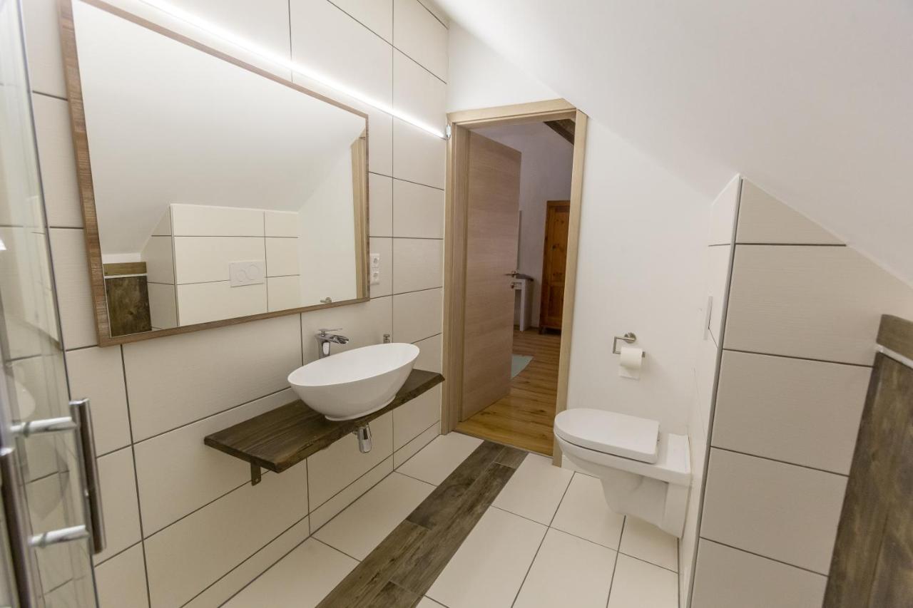 Gortschach  Pferdegut Schloss Treffen Apartments מראה חיצוני תמונה