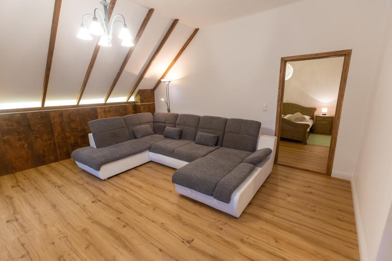 Gortschach  Pferdegut Schloss Treffen Apartments מראה חיצוני תמונה